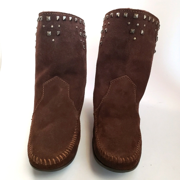 Minnetonka Moccasin Boots Shoes Genuine Leather Women size 7 NWOT - Picture 8 of 12